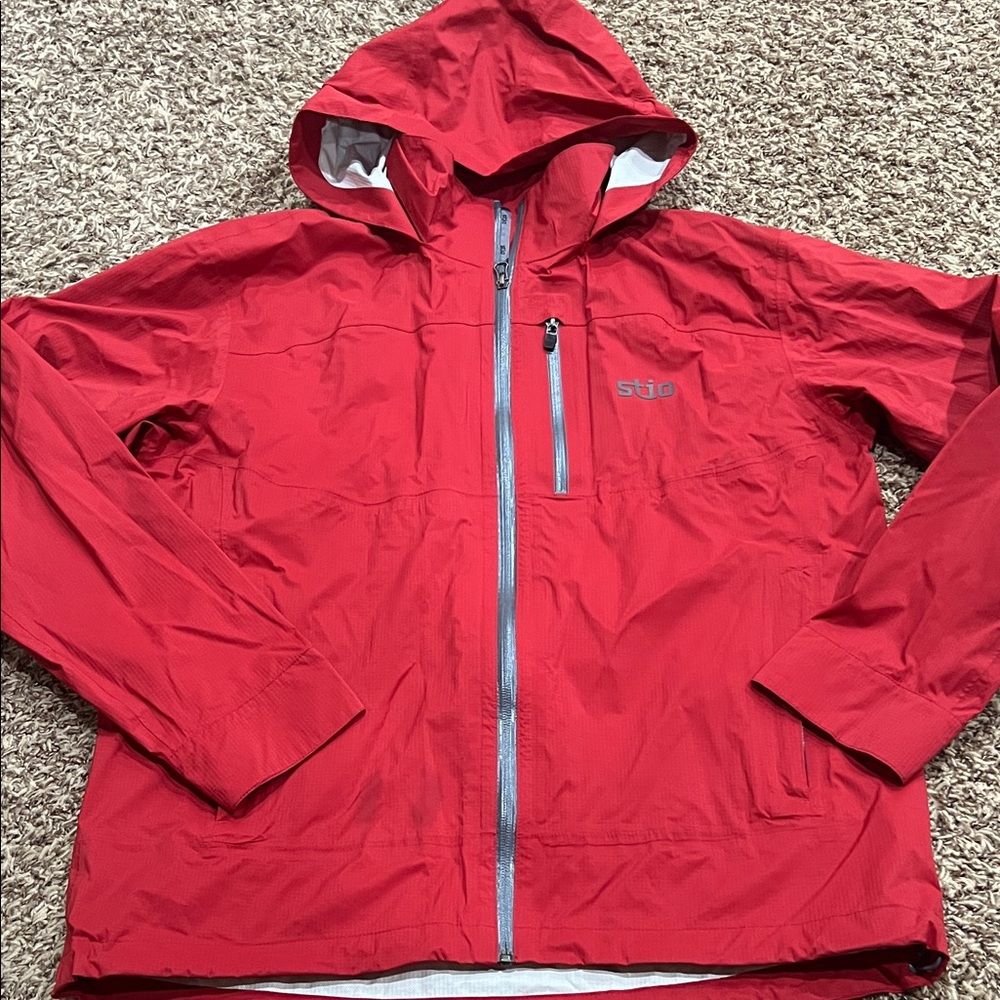 Stio red rain jacket sz L